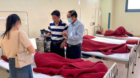 Vụ nhiều người nhập viện nghi ngộ độc ở Huế: Lấy mẫu gửi Viện Pasteur Nha Trang