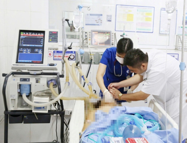 Phú Thọ: Bác sĩ Hà Thị Bích Vân tận tâm giành lại sự sống cho người bệnh nguy kịch