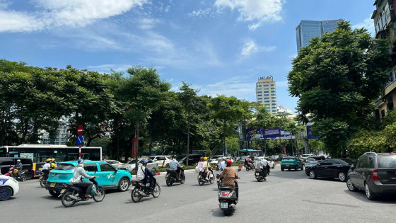 Miền Bắc và miền Trung nắng nóng gay gắt, có nơi trên 38 độ