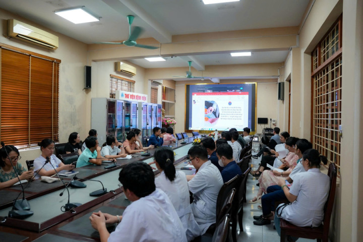 Bệnh viện Đa khoa Thái Bình tăng cường chuẩn hóa công tác kê đơn, cấp thuốc