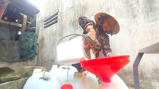 "Khát nước" sạch giữa phố biển