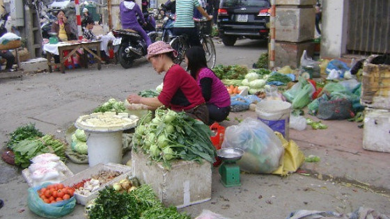Hà Nội quyết tâm xóa chợ cóc, chợ tạm
