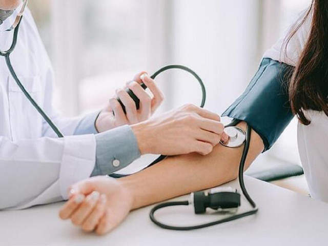 Những ai không nên uống nước ép củ dền đỏ?