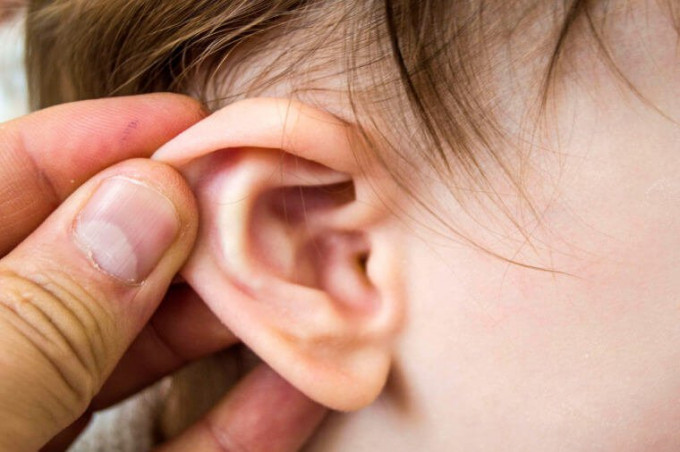 Những điều cần biết khi bé bị viêm tai giữa