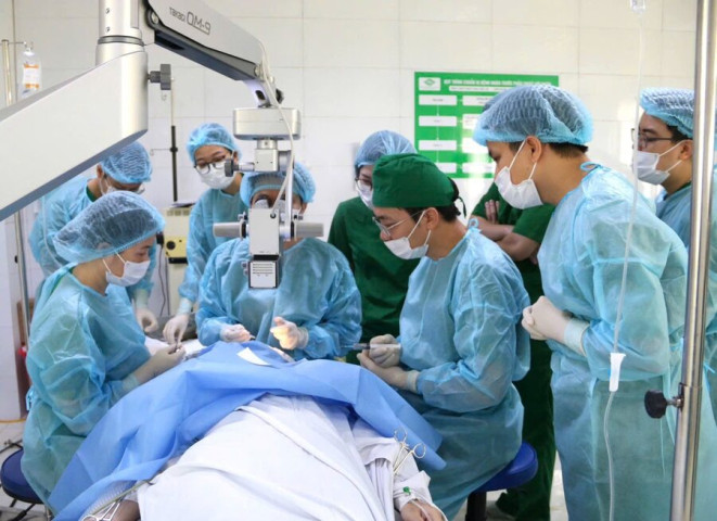 Bệnh viện Mắt Hải Phòng thực hiện thành công 4 ca ghép giác mạc chỉ trong 1 ngày