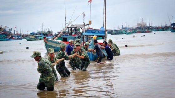Thủ tướng yêu cầu triển khai ứng phó bão số 5 với tinh thần khẩn trương nhất, quyết liệt nhất