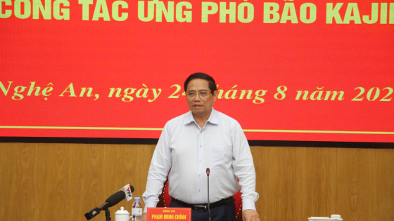 Thủ tướng họp khẩn ứng phó bão số 5: Bảo vệ tính mạng nhân dân là mục tiêu cao nhất