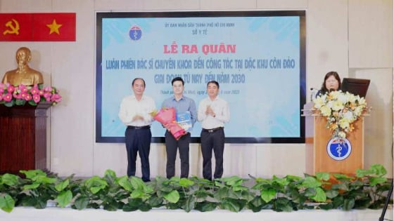 Tuổi trẻ không chọn an nhàn, bác sĩ 9X tình nguyện ra Côn Đảo phục vụ
