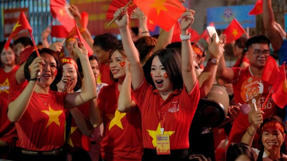 Tặng 100.000 đồng/người cho toàn dân ăn Tết Độc lập