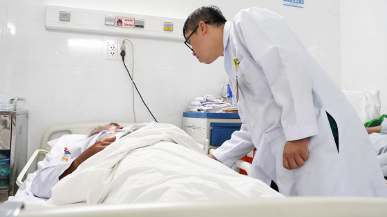 Cảnh báo thói quen ăn uống: Những dị vật tưởng vô hại nhưng hại không tưởng