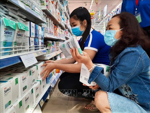 4 sai lầm khi đeo khẩu trang trong mùa dịch