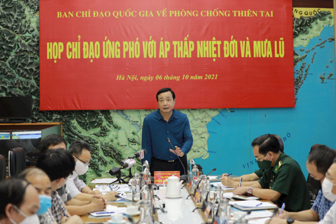 Khẩn trương ứng phó với áp thấp nhiệt đới và mưa lũ