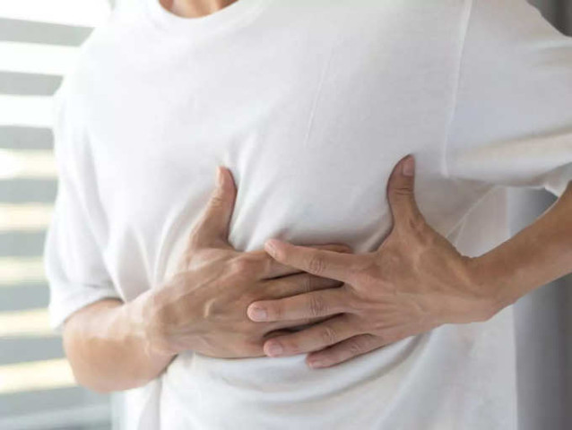 Các dấu hiệu và triệu chứng ung thư vú ở nam giới cần lưu ý