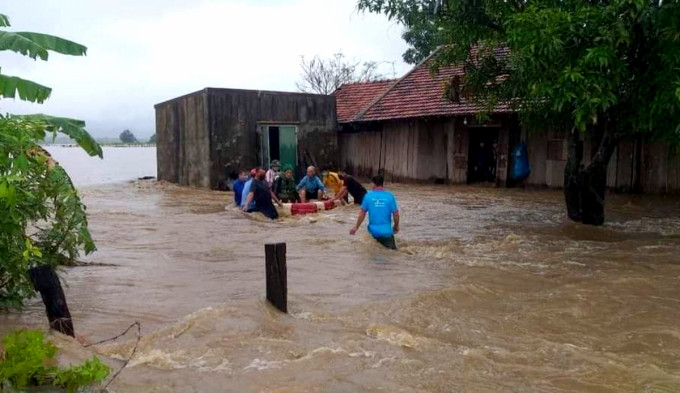 Dự báo thời tiết ngày 18/11: Trung Bộ, Nam Bộ và Tây Nguyên có có nơi mưa rất to và dông