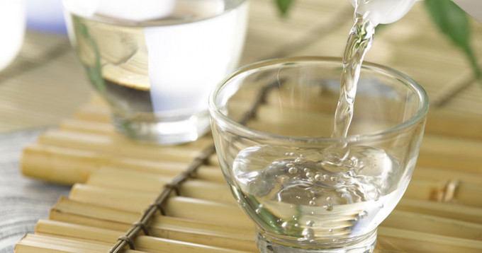 4 lợi ích khi rửa mặt bằng giấm trắng