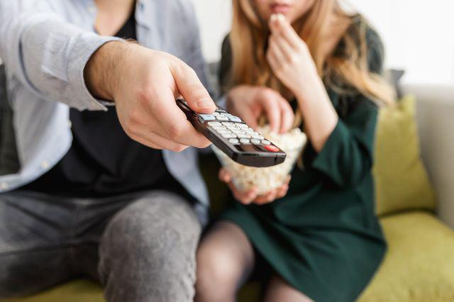 Những thói quen tốt cho sức khỏe mà mỗi người nên duy trì sau 9 giờ tối