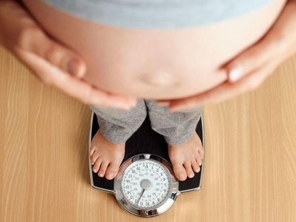 Mẹ bầu hiện đại và quan niệm"cố gấng" ăn nhiều vì con