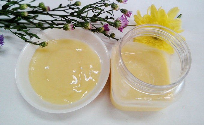 Những tác dụng của sữa ong chúa với da mặt