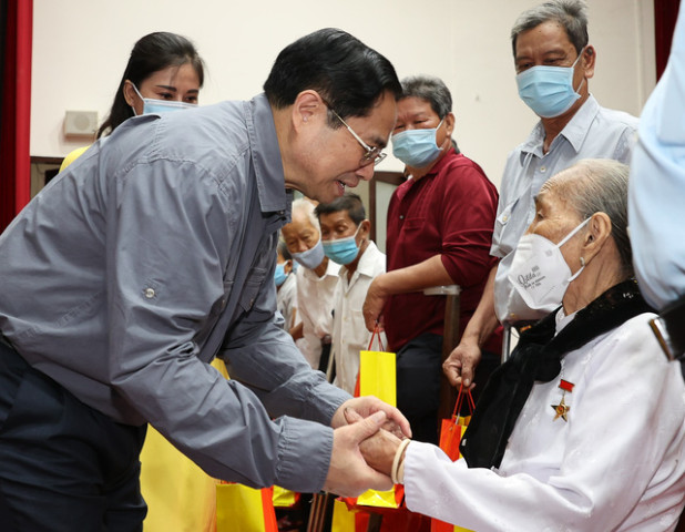Thủ tướng Chính phủ Phạm Minh Chính đã đi thăm, chúc Tết, tặng quà tại TP Cần Thơ