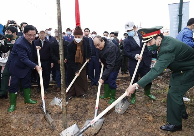 Chủ tịch nước Nguyễn Xuân Phúc tới dự và phát động Tết trồng cây tại Phú Thọ