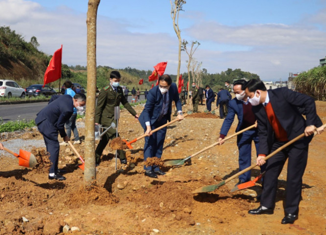 Thành phố Lào Cai phát động Tết trồng cây Xuân Nhâm Dần 2022