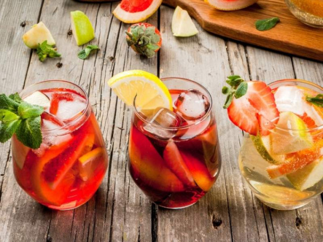 Lưu ý không nên uống 5 loại nước này thường xuyên