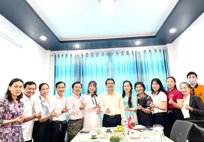 Phó Chủ tịch Vũ Việt Anh gặp mặt đầu xuân và chỉ đạo công tác tại Văn phòng Đại diện TP. Hồ Chí Minh
