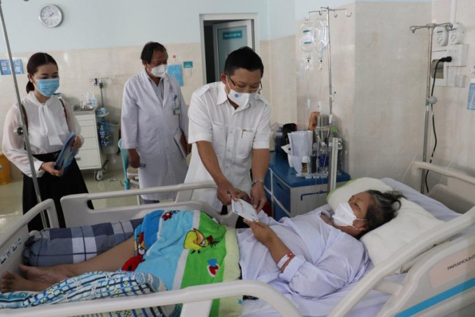 Bộ Y tế đề xuất 7 loại giấy tờ cho phép F0 điều trị tại nhà hưởng chế độ BHXH