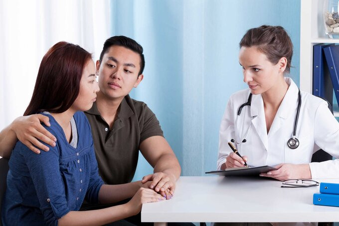Điều gì xảy ra khi cha mẹ là người lành mang gene bệnh?