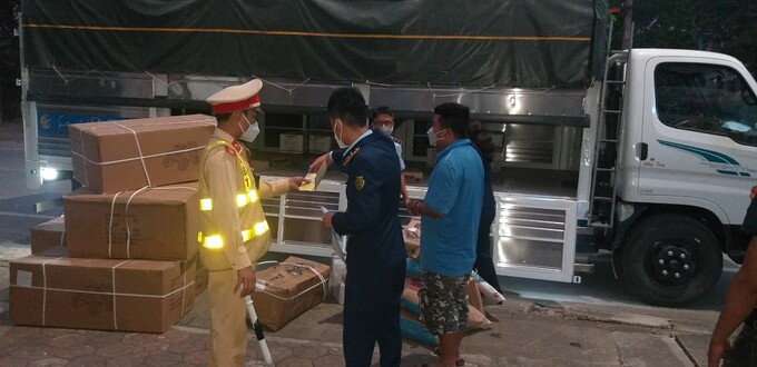 Lai Châu phát hiện số lượng lớn hàng hóa nguyên liệu thực phẩm nhập lậu