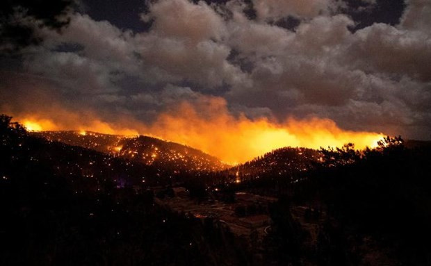Mỹ: Cháy rừng bùng phát tại dãy núi Sierra, bang New Mexico