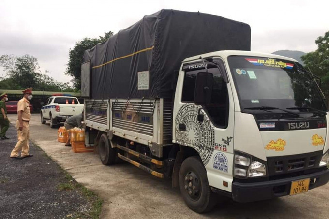 Quảng Trị thu giữ 2,2 tấn nội tạng động vật không rõ nguồn gốc trên xe tải