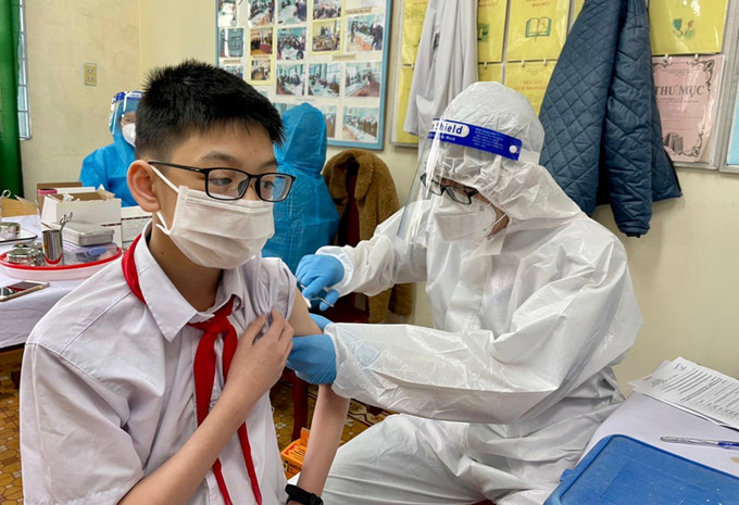 Lựa chọn vaccine COVID-19 cho trẻ em: Pfizer/BioNTech hay Moderna?