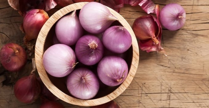 5 cách sử dụng hành tím điều trị mụn nhọt