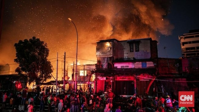 Indonesia: Lửa thiêu rụi 400 căn nhà ở thủ đô Jakarta