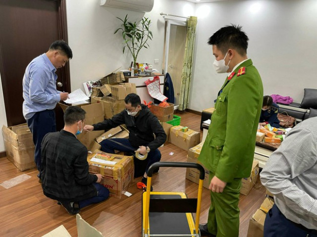 Hà Nội khởi tố đối tượng buôn bán thực phẩm chức năng giả