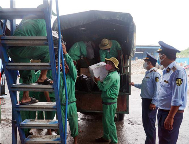 Ninh Thuận: Tiêu hủy hơn 35.600 bao thuốc lá nhập lậu, thuốc lá giả các loại