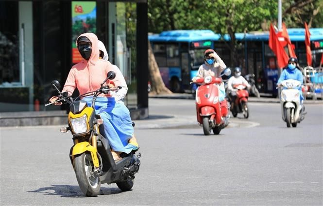 TP. HCM: Có tia cực tím cao vào buổi trưa, chiều tối mưa dông