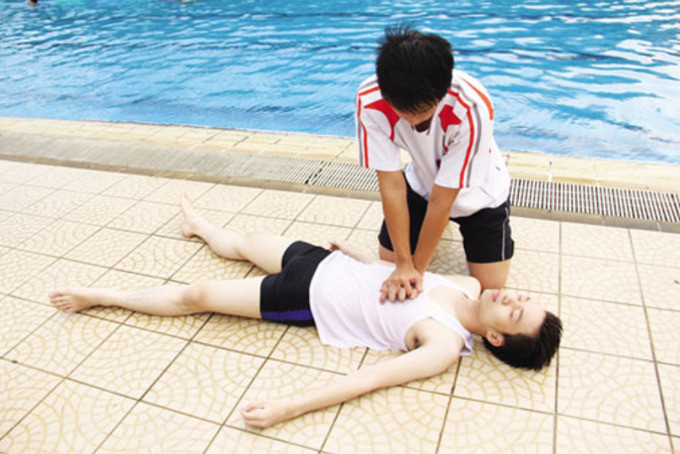 Hướng dẫn cách cấp cứu trẻ nhỏ đuối nước