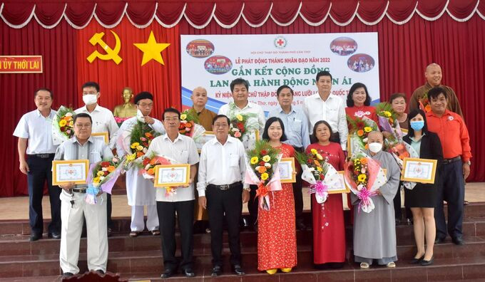 Cần Thơ phát động Tháng nhân đạo năm 2022
