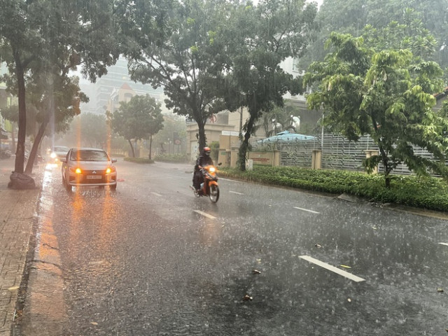 Dự báo thời tiết ngày 9/5: Mưa dông rải rác