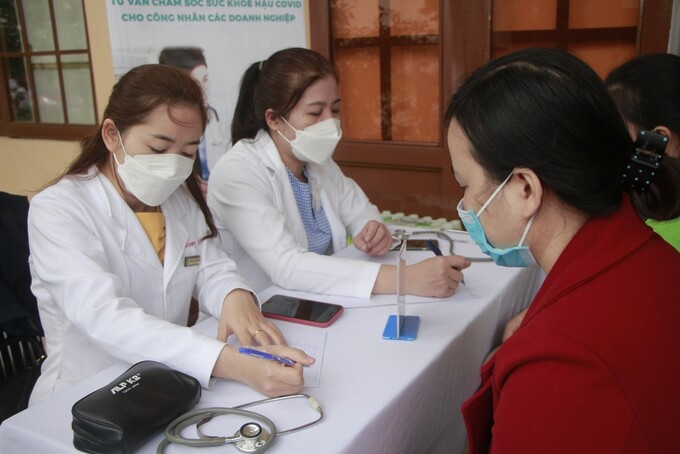 Ứng dụng trí tuệ nhân tạo để khám bệnh, tư vấn miễn phí cho hơn 2.000 người lao động
