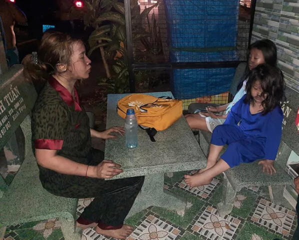 TP. HCM thành công giải cứu 3 mẹ con mắc kẹt trong căn nhà cháy