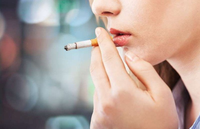 Hút thuốc lá ảnh hưởng đến phụ nữ bị Hội chứng buồng trứng đa nang như thế nào?