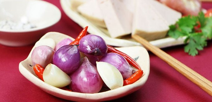 Ăn hành tím muối chua trong mùa hè mang lại nhiều lợi ích cho sức khỏe