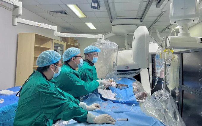 Cần Thơ cứu sống 2 bệnh nhân bị biến chứng ngưng tim do nhồi máu cơ tim