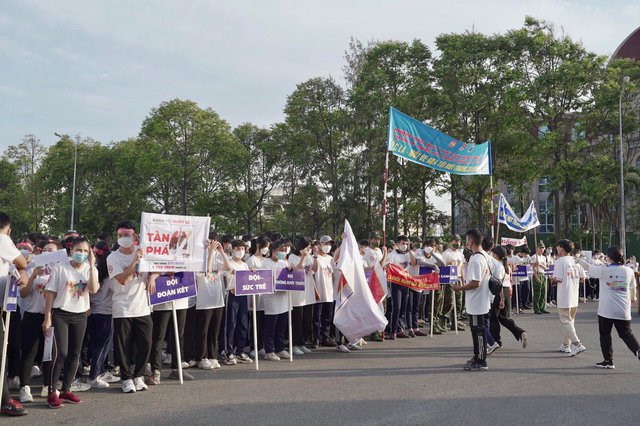 Giải chạy “Vì môi trường không khói thuốc”