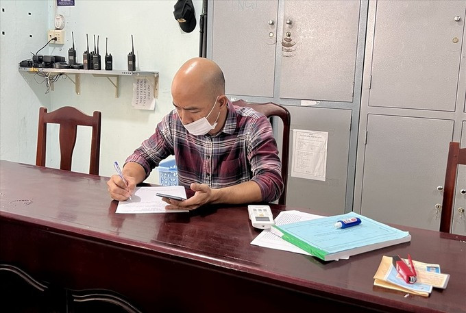 Kiên Giang xử phạt tài xế dừng xe giữa ngã 5, xả rác bừa bãi nơi công cộng tại Phú Quốc