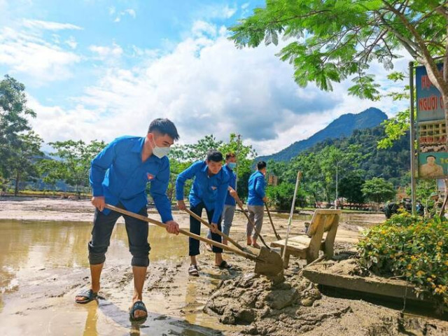 Tuổi trẻ Tuyên Quang chung tay hỗ trợ người dân khắc phục hậu quả sau bão lũ