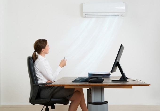 Làm sao để bảo vệ làn da trong phòng điều hòa?